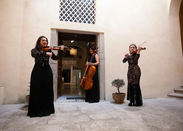 Le Due Sicilie بيت ضيافة 4*